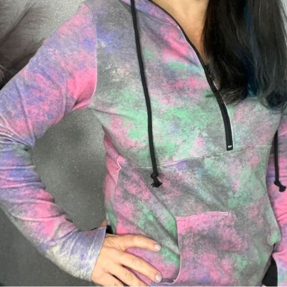 Michelle Mae Pullover EUC - Picture 5 of 5